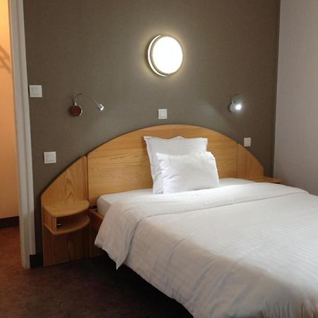 Hotel Saint Jean Бурж Екстер'єр фото
